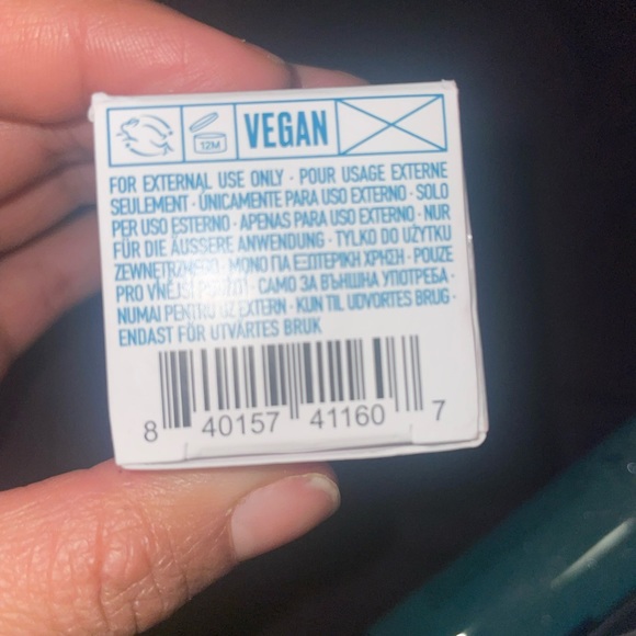 Milk makeup Hydro Grip Set + Refresh Spray
hydrating setting spray - Picture 9 of 13